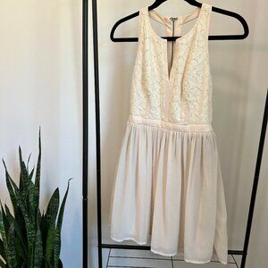 Feminine Lace Detail Summer Dress in Blush